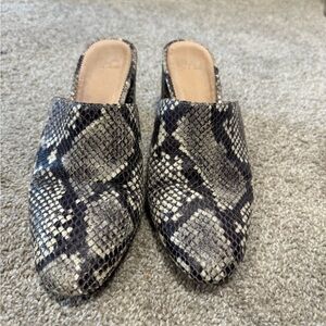 Snakeskin Patterned Women's Mules size 8